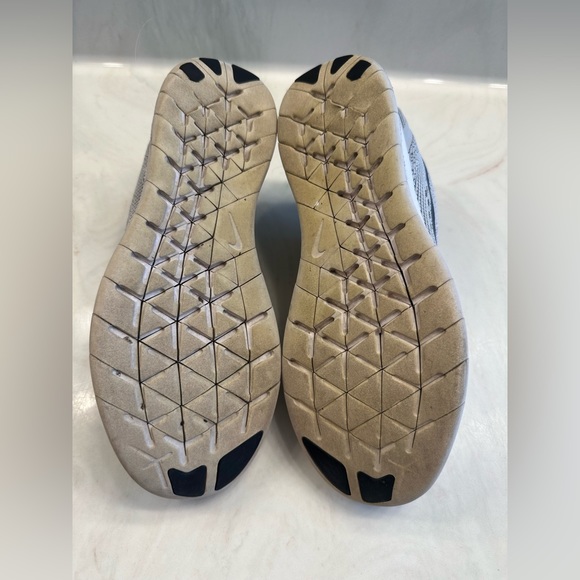 Nike free run size 7.5 - Picture 4 of 8